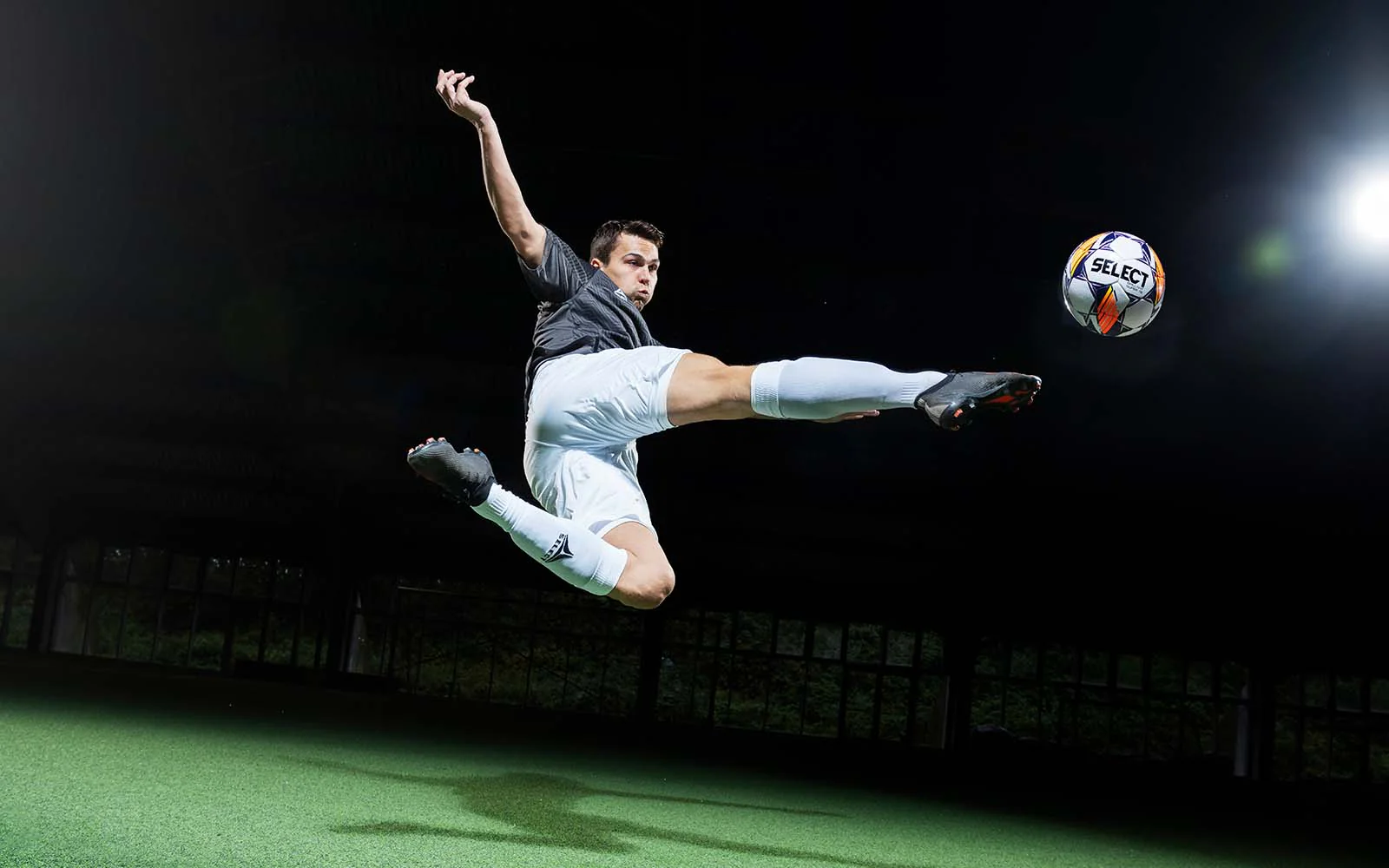 构和裁判委 构和裁判委